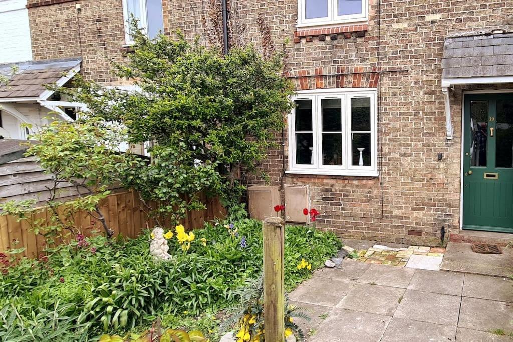 Gorgeous Two Bedroom House In Ely Exteriér fotografie