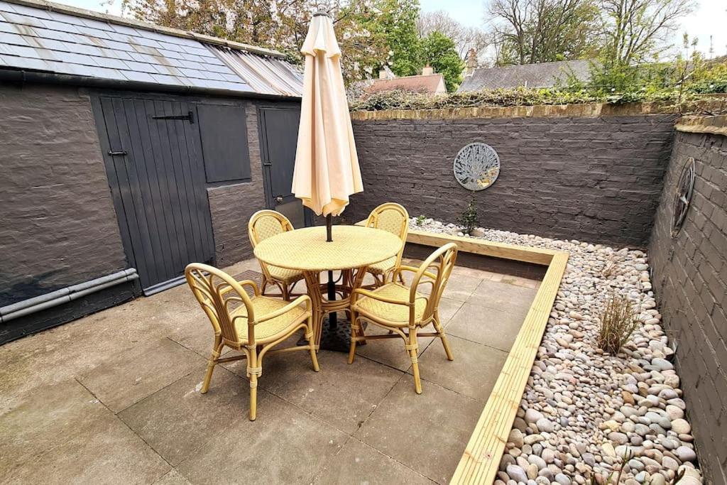 Gorgeous Two Bedroom House In Ely Exteriér fotografie
